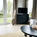 527 Op Recreatiepark De Wielen *