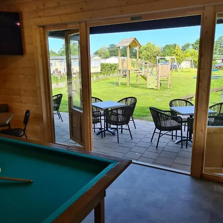 527 Op Recreatiepark De Wielen Sint Maarten